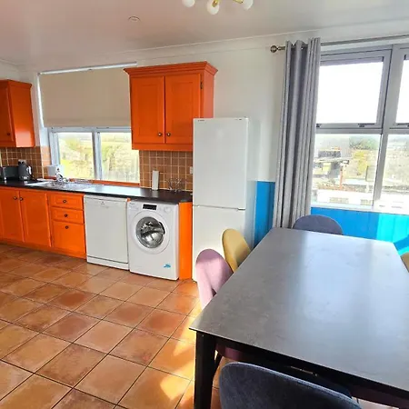 Apartment Cool Dockland Apt, Sleeps 5, With Parking