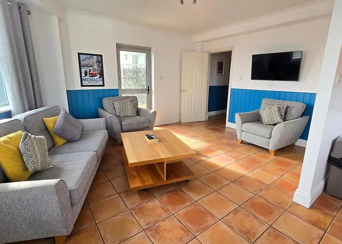Apartamento Cool Dockland Apt, Sleeps 5, With Parking *